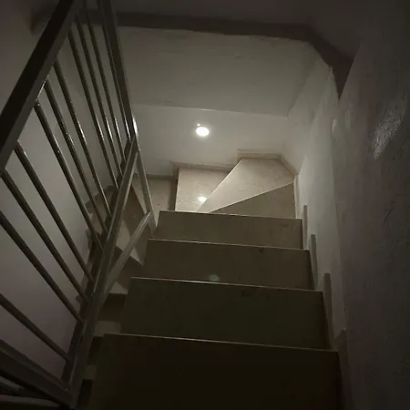 Charming Steps From Long With Wifi 쿠사다시