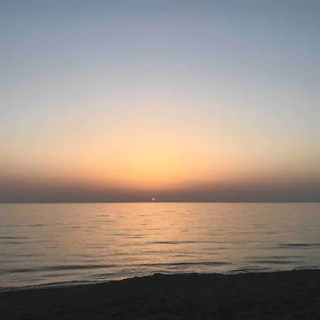 펜션 Charming Steps From Long With Wifi *