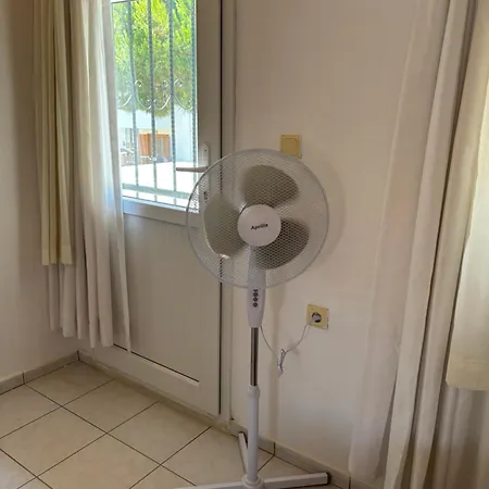 400 M Away From Long With Wifi And Airconditioner קוסדסי
