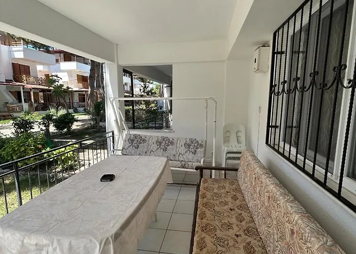 Charming Steps From Long With Wifi *