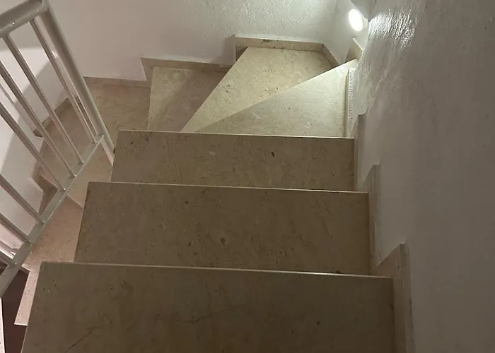 Charming Steps From Long With Wifi Semesterbostad *