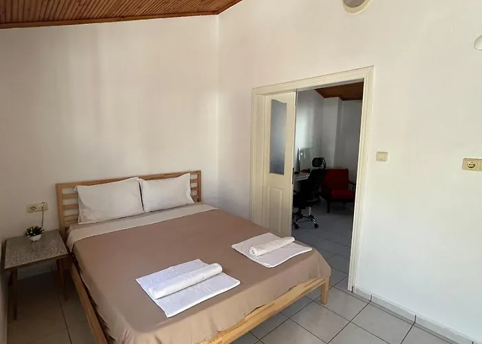 Holiday home Charming Steps From Long With Wifi Kusadasi