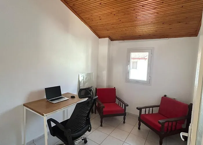 Charming Steps From Long With Wifi * Kusadası