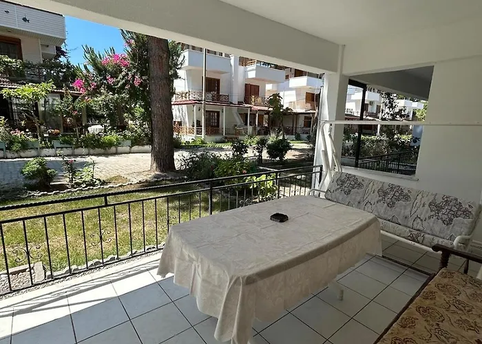 Charming Steps From Long With Wifi Semesterbostad