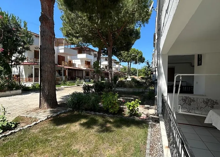 Holiday home Charming Steps From Long With Wifi