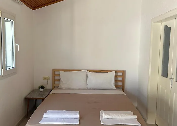 Charming Steps From Long With Wifi Semesterbostad *